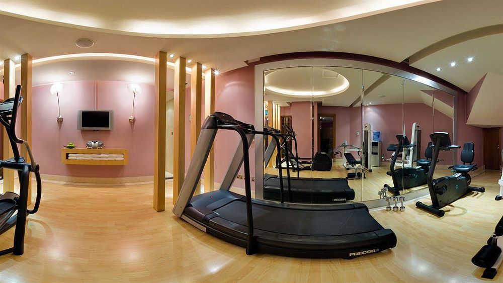 Le Royal Tower Hotel Кувейт Екстериор снимка