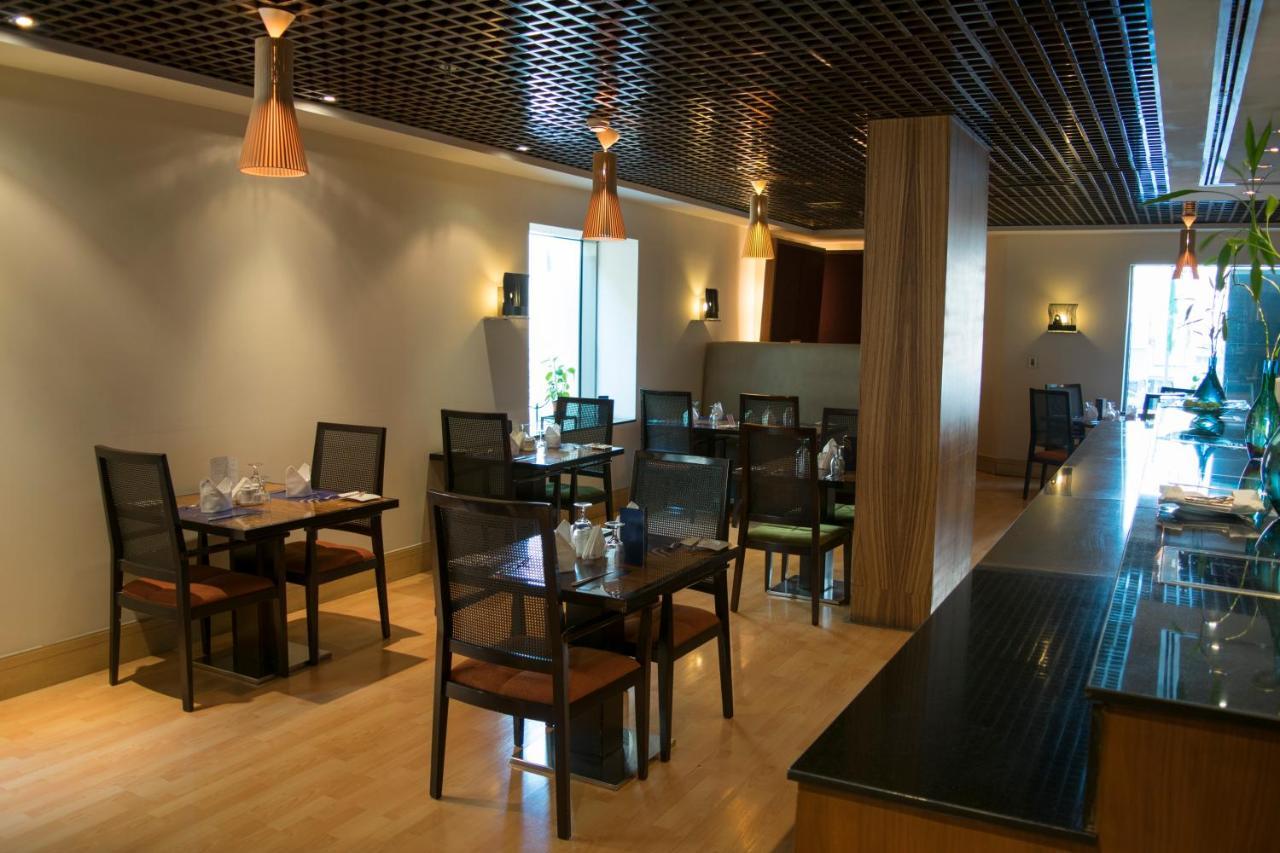 Le Royal Tower Hotel Кувейт Екстериор снимка