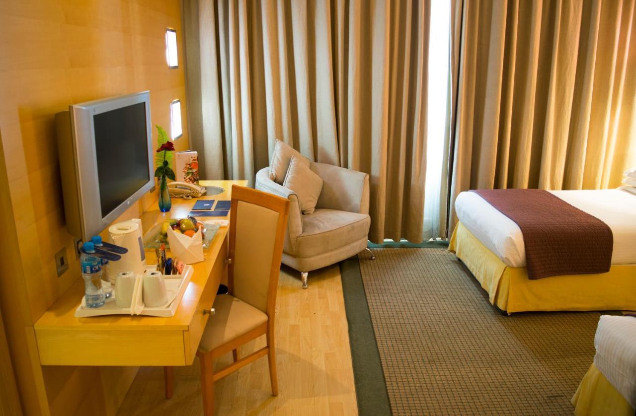 Le Royal Tower Hotel Кувейт Екстериор снимка