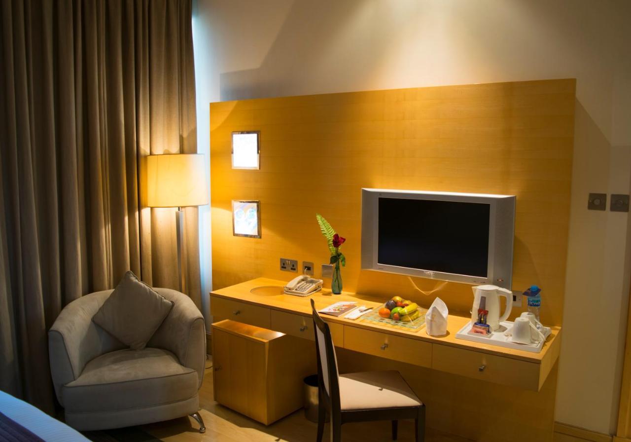 Le Royal Tower Hotel Кувейт Екстериор снимка